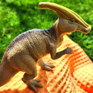 Parasaurolopohus Plastic Dinosaur Action Figure. Olive/Black ,6"H x 9"L
